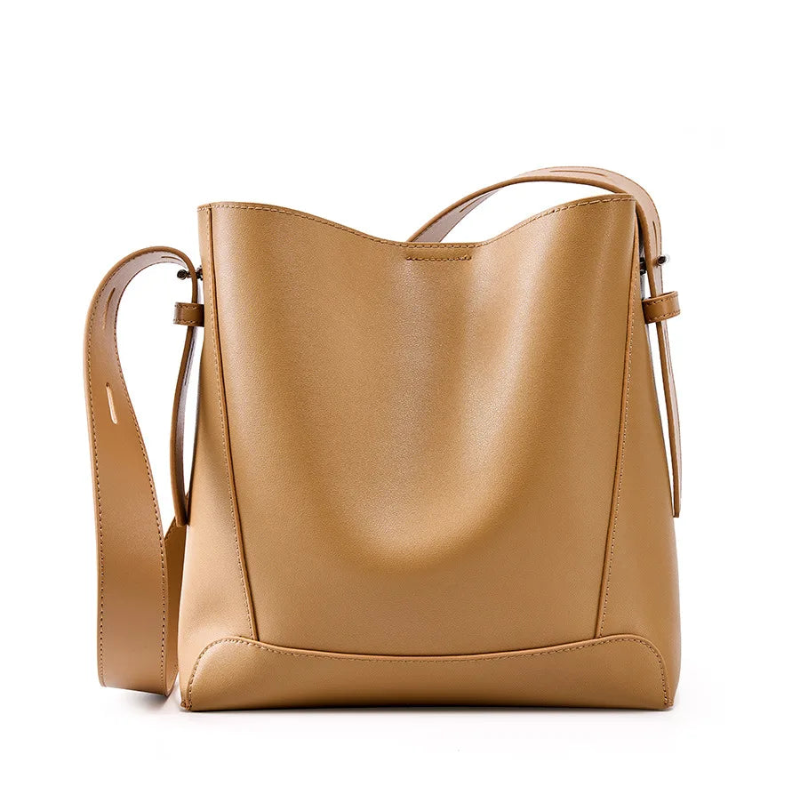 Bolsa Feminina de Ombro em Couro - Modelo casual