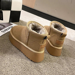 Bota Feminina Curta Acolchoada Plataforma Confortável - (Promoção de Inverno )
