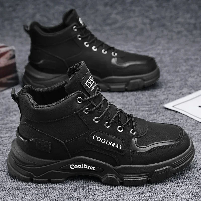Bota Masculina de Cano Curto Estilo Britânico Antiderrapante Confortável – (Promoção de Inverno 2025)