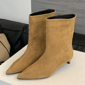 Bota Feminina de Bico Fino Salto Baixo Vintage