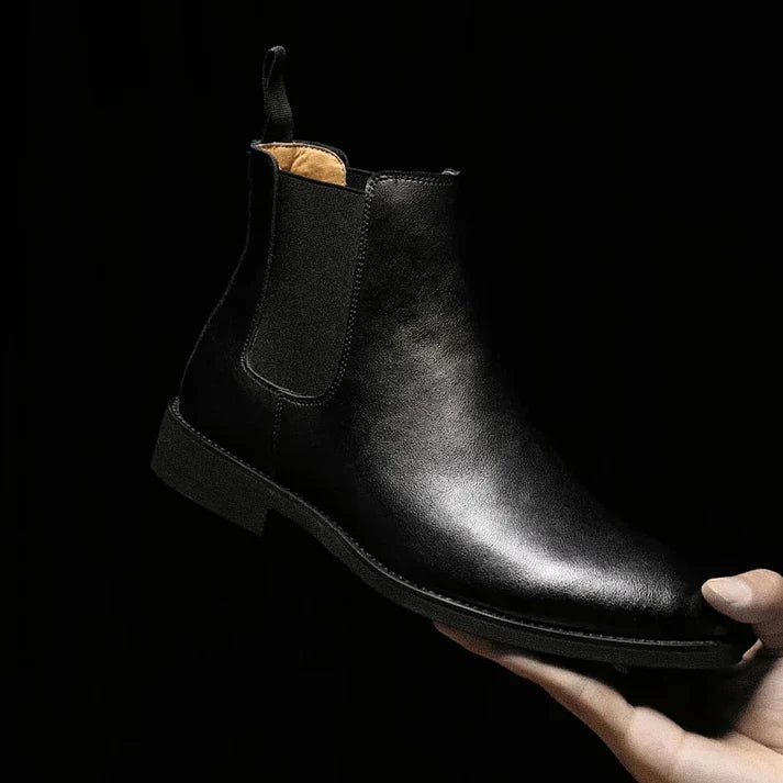 Bota Chelsea em Couro Masculina Montvani MV242