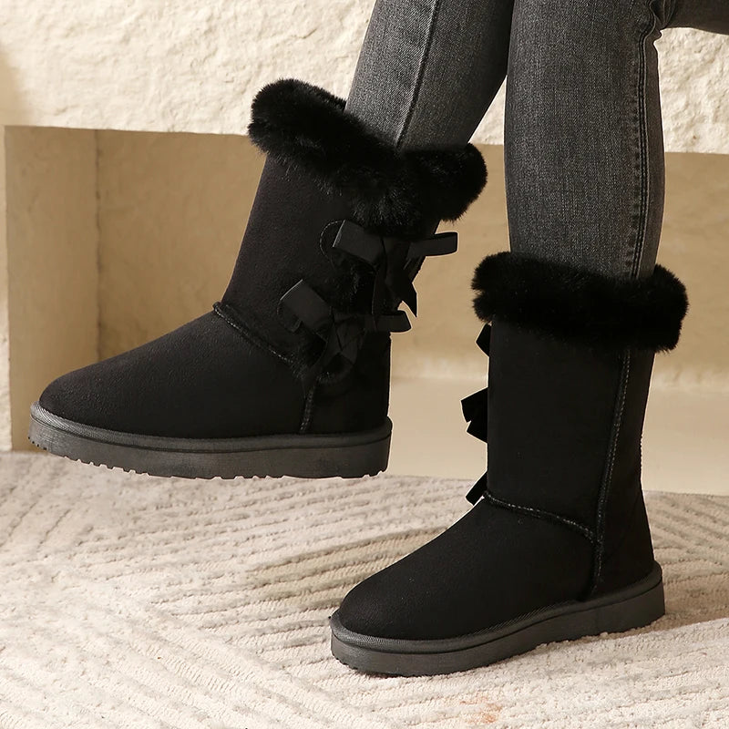 Bota Feminina com Laço Cano Curto Solado Plataforma – (Promoção de Inverno 2025)
