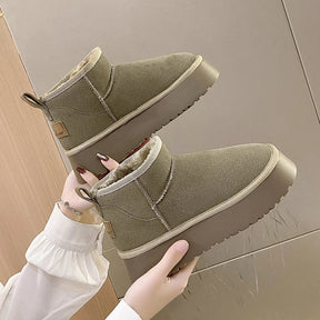 Bota Feminina Curta Acolchoada Plataforma Confortável - (Promoção de Inverno )