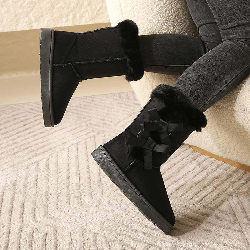 Bota Feminina com Laço Cano Curto Solado Plataforma – (Promoção de Inverno 2025)