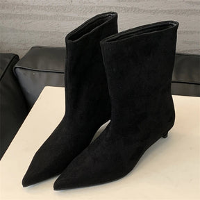 Bota Feminina de Bico Fino Salto Baixo Vintage