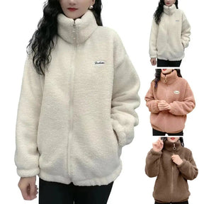 Jaqueta Feminina Para Inverno com Zíper e Detalhes Splice