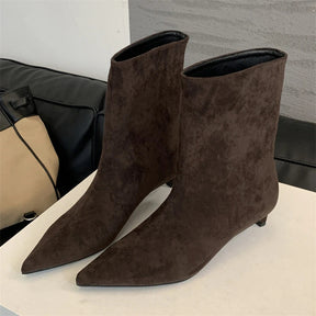 Bota Feminina de Bico Fino Salto Baixo Vintage