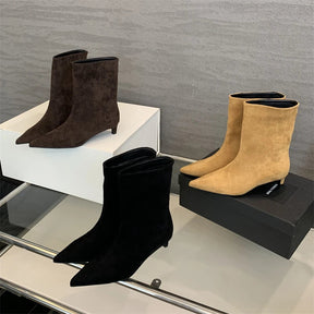 Bota Feminina de Bico Fino Salto Baixo Vintage