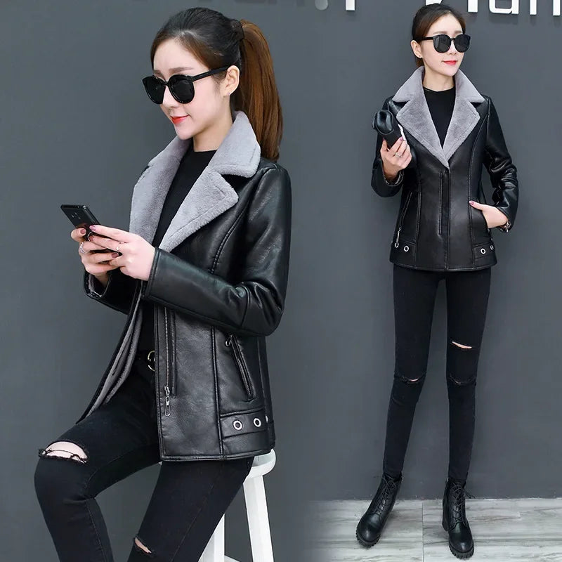 Jaqueta Feminina Oversized com Forro Peluciado e Gola Dobrável